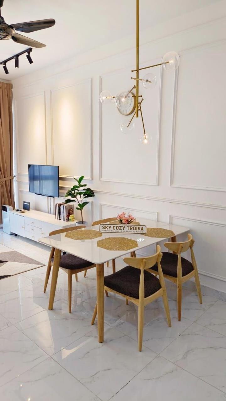Sky Cozy Troika Residence, 1 Bedroom 4-6 Pax, 2 Bedrooms 6-8 Pax, Pool Vew, Sky & City View, Free Parking, Pool, Unlimited Wifi & Netflix Kota Bharu Ngoại thất bức ảnh