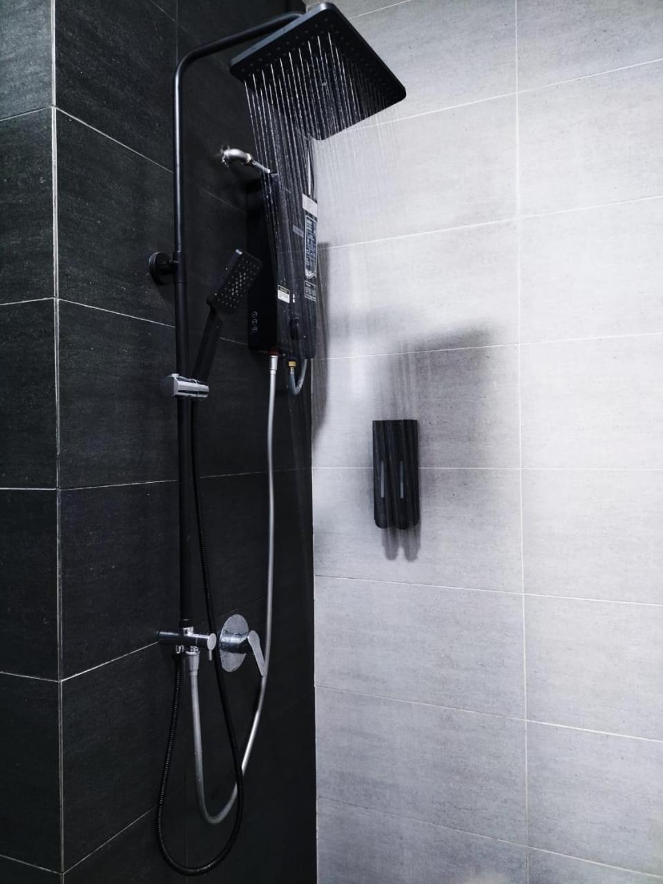 Sky Cozy Troika Residence, 1 Bedroom 4-6 Pax, 2 Bedrooms 6-8 Pax, Pool Vew, Sky & City View, Free Parking, Pool, Unlimited Wifi & Netflix Kota Bharu Ngoại thất bức ảnh